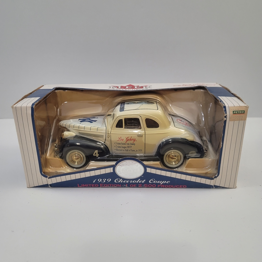 1939 Chevrolet Coupe Lou Gehrig New York Yankees Diecast 1/24 Limited Edition
